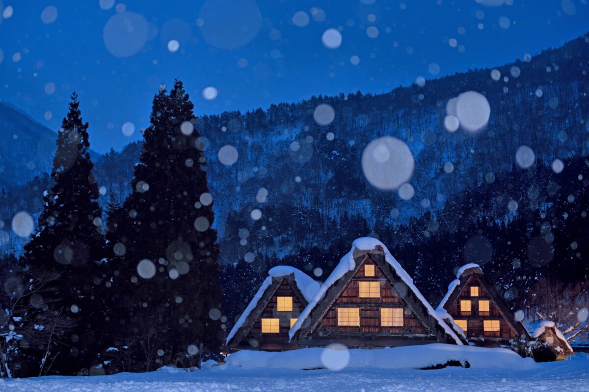 Shirakawa-go mùa đông – thắp đèn light-up